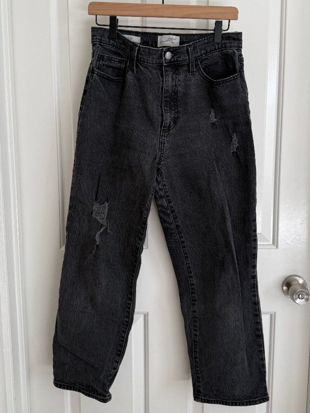 Dark Gray Distressed Vintage Straight Jeans in size 6/28R